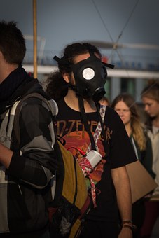 gas-mask-718726__340